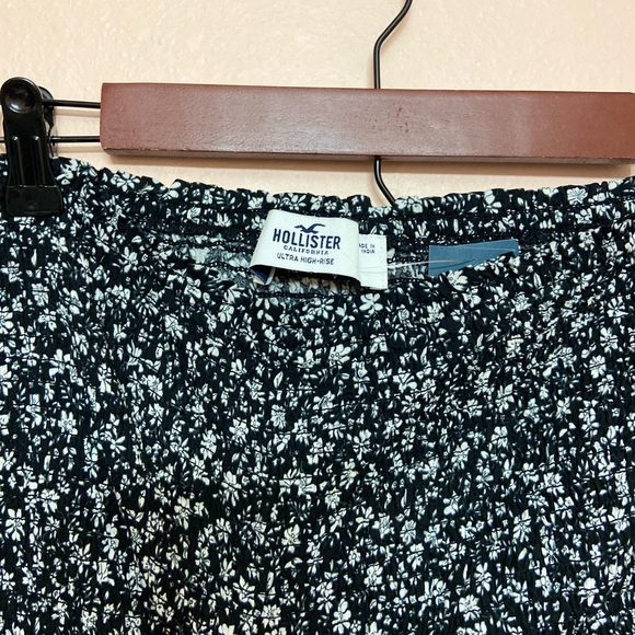 Hollister Top and Skirt Set - Picture 7 of 7